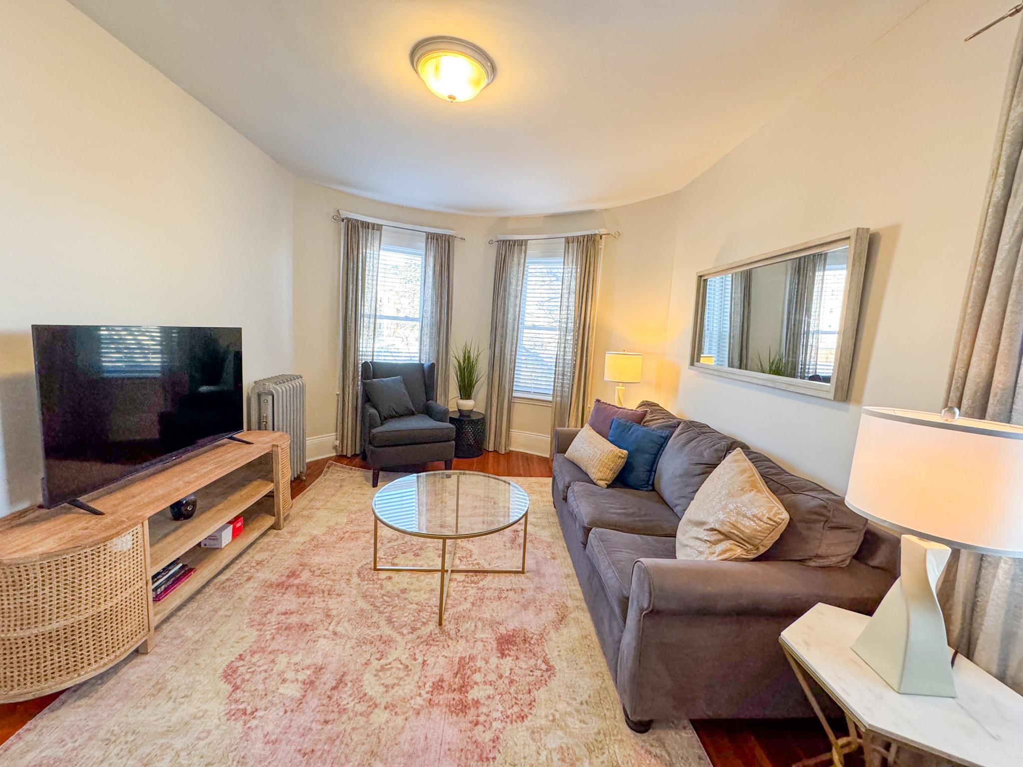 Furnished 1Bed w/ Natural Light, Centrally Located-MBTA
